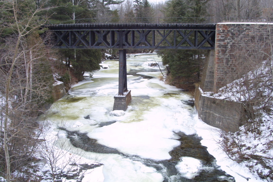 L'Anse Falls River Bridge